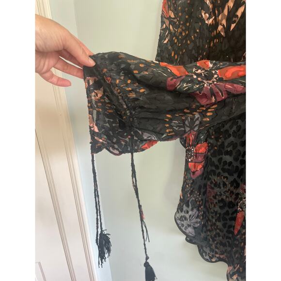 Free People Velvet Kimono Shawl – Sheer Floral, Tassels, Size Small - Picture 3 of 7